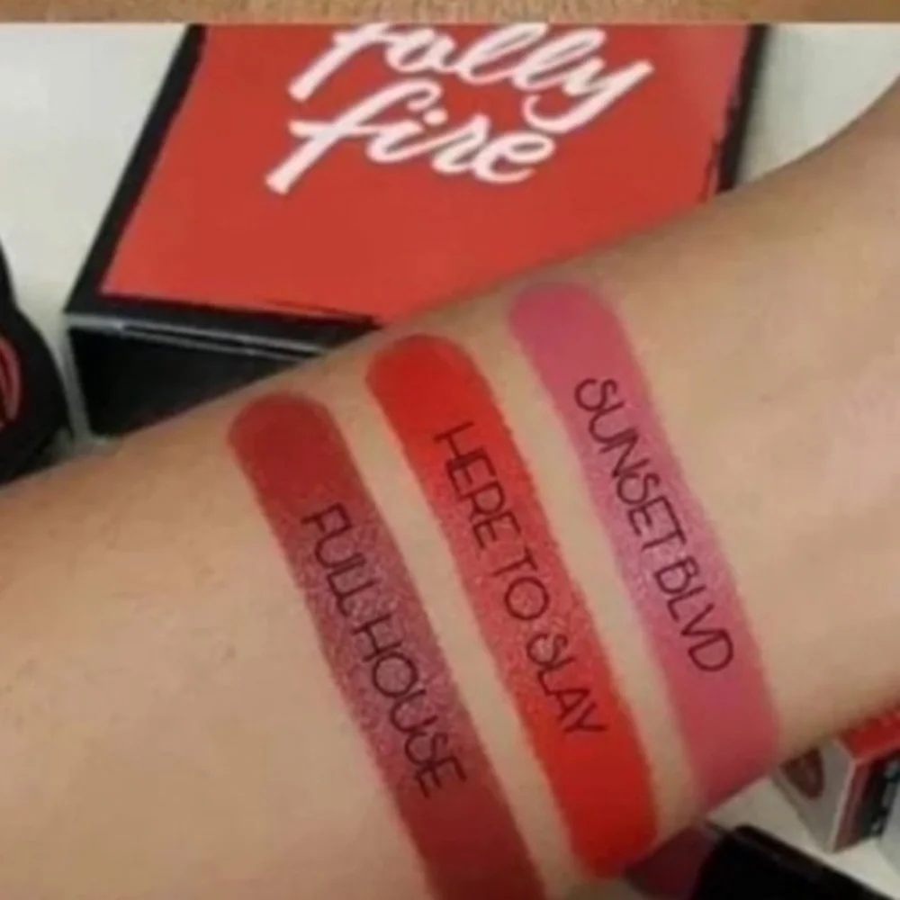 FOLLY FIRE Matte Lipstick In Sunset Blvd(Peachy Pink Nude)